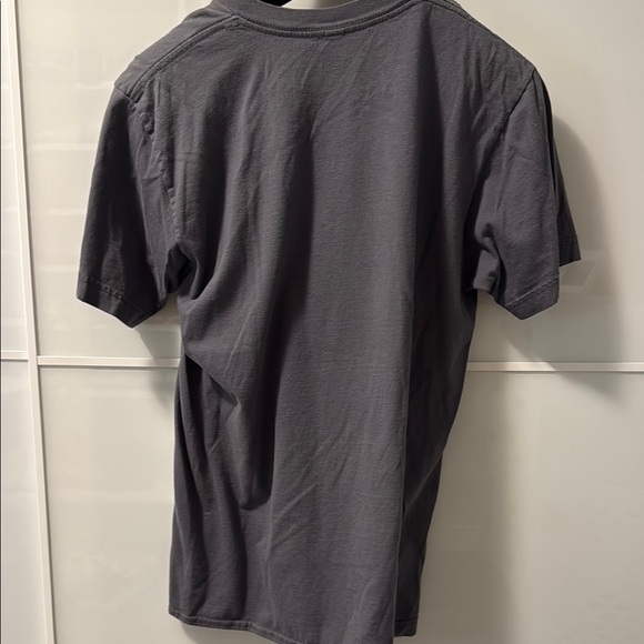 💸CLEARANCE 4 for $15💸 Local Laundry YYC Men's Dark Gray Tee - Picture 4 of 4